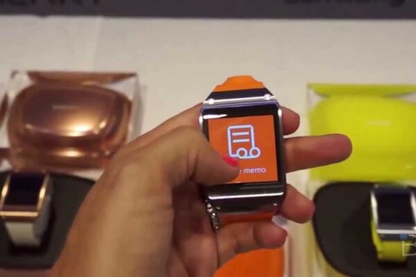 Samsung Galaxy Gear Hands On