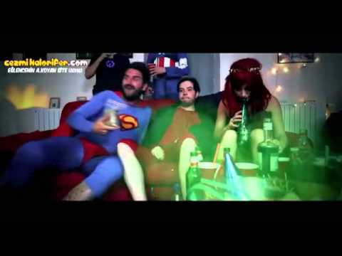 Akşamdan Kalma Süper Kahramanlar Biraz +18
